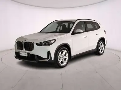 Usata BMW iX1 Comfort Edition 150 kW (204 CV) 2025 Alpin white SUV