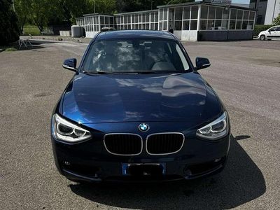 Usata BMW 120 190 CV (139 kW) 2011 Blu/azzurro Utilitaria
