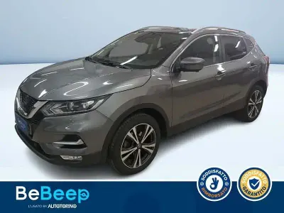 Usata Nissan Qashqai N-Connecta 110 CV (80 kW) 2017 Grigio scuro metallizzato SUV