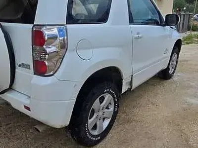 Usata Suzuki Grand Vitara 166 CV (122 kW) 2011 Bianco SUV