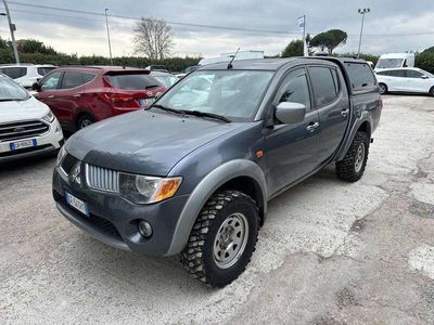 usata Mitsubishi L200 d.cab 2.5 di-d Intense