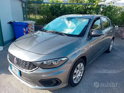 Usata Fiat Tipo Easy 120 CV (88 kW) 2018 Grigio Berlina