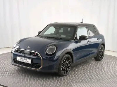 Usata Mini Cooper Favoured 204 CV (150 kW) 2024 Blu/azzurro Utilitaria