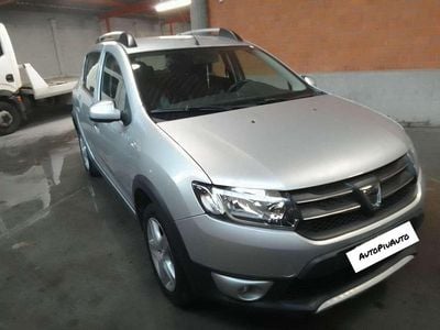 Usata Dacia Sandero Prestige 90 CV (66 kW) 2015 Argento Berlina