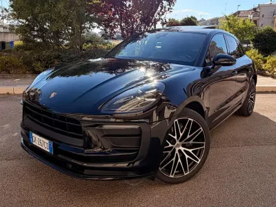Usata Porsche Macan 265 CV (194 kW) 2022 Nero metallizzato SUV