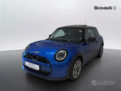Usata Mini Cooper Classic 156 CV (114 kW) 2024 Bluazzurro Utilitaria