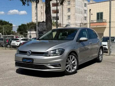 Używany VW Golf VII Executive 116 KM (85 kW) 2018 Szary Sedan/Limuzyna