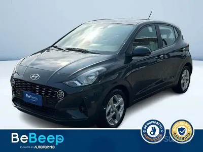 Usata Hyundai i10 67 CV (49 kW) 2023 Grigio metallizzato Utilitaria