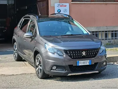 Usata Peugeot 2008 GT-line 110 CV (80 kW) 2017 Nero SUV
