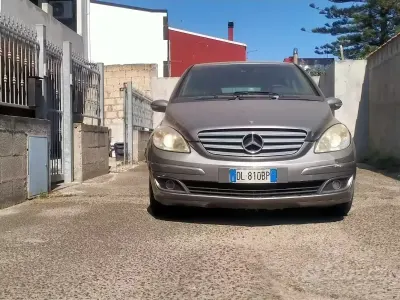 Usata Mercedes B180 Chrome 109 CV (80 kW) 2007 Grigio Monovolume