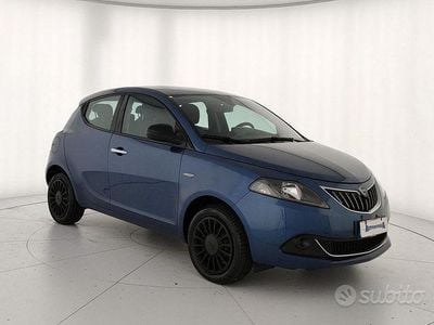 Usata Lancia Ypsilon Silver 69 CV (50 kW) 2022 Blu Utilitaria