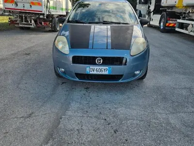 Brugt Fiat Grande Punto Active 69 HK (50 kW) 2009 Grå Hatchback