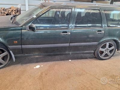 Usata Volvo 850 211 CV (155 kW) 1995 Verde Station wagon