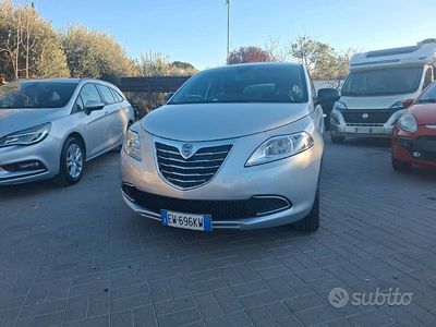 Usata Lancia Ypsilon Platinum 69 CV (50 kW) 2014 Grigio Utilitaria