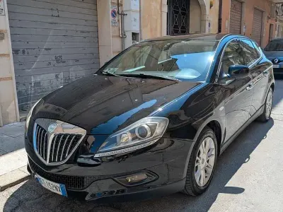 Usata Lancia Delta 120 CV (88 kW) 2009 Nero Utilitaria