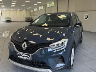 Usata Renault Captur 143 CV (105 kW) 2024 Blu SUV