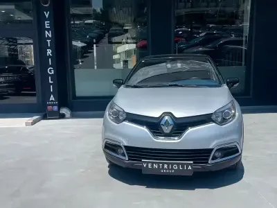 Usata Renault Captur 90 CV (66 kW) 2015 Grigio SUV