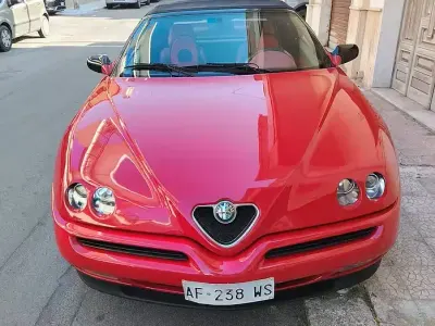 Usata Alfa Romeo Spider 150 CV (110 kW) 1996 Rosso Cabrio