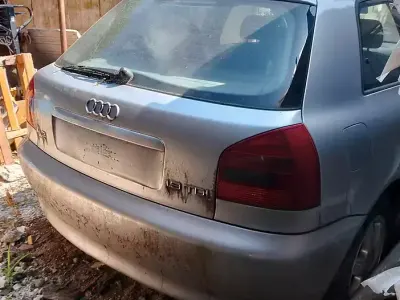 Usata Audi A3 90 CV (66 kW) 1997 Grigio Utilitaria