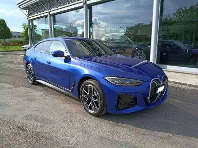Occasion BMW i4 M Sport 250 kW (340 ch) 2022 Bleue Berline