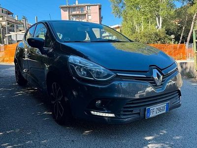 Usata Renault Clio IV Zen 75 CV (55 kW) 2017 Grigio Berlina
