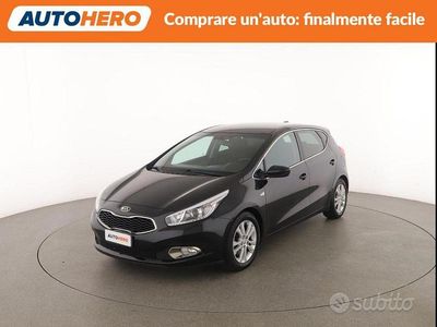 Begagnad Kia Ceed 128 HK (94 kW) 2015 Svart Halvkombi