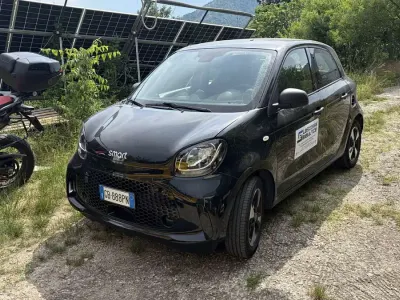 Usata Smart ForFour Electric Drive Prime 41 kW (56 CV) 2019 Utilitaria