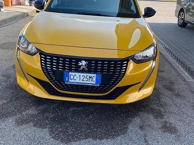 Usata Peugeot 208 102 CV (75 kW) 2020 Giallo Utilitaria