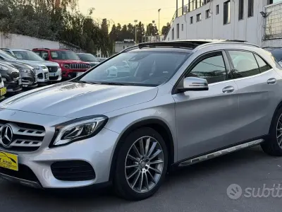 Usata Mercedes GLA200 Premium 136 CV (100 kW) 2017 Grigio SUV