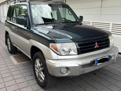 Usata Mitsubishi Pajero 114 CV (83 kW) 2003 Blu/azzurro SUV