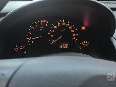 Occasion Opel Corsa 2002 Vert Citadine