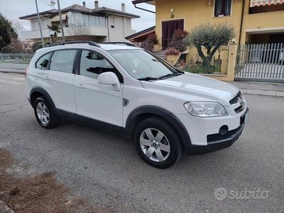 Bianco Usata 2009 Chevrolet Captiva SUV | 3790 € (Buon prezzo)