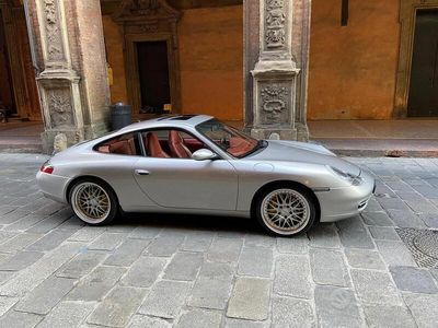 Porsche 911 Carrera 4