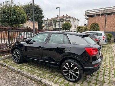 Usata Audi Q2 Admired 150 CV (110 kW) 2019 Nero SUV
