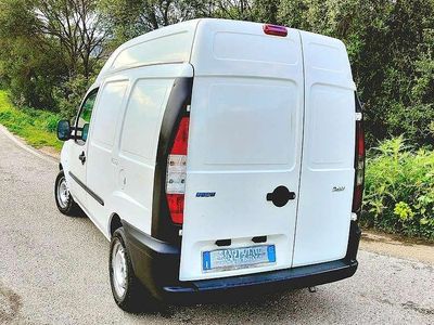Usata Fiat Doblò 63 CV (46 kW) 2004 Bianco Monovolume