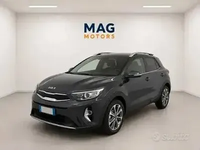 Usata Kia Stonic Style 97 CV (71 kW) 2019 Grigio SUV