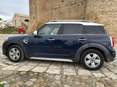 Usata Mini Cooper D Countryman Business 150 CV (110 kW) 2017 Blu/azzurro SUV
