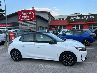 Usata Opel Corsa 101 CV (74 kW) 2025 Bianco Utilitaria