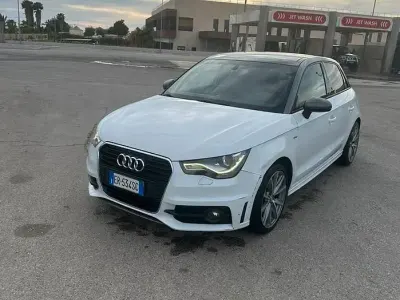 Usata Audi A1 Sportback S-Line 90 CV (66 kW) 2013 Bianco Utilitaria