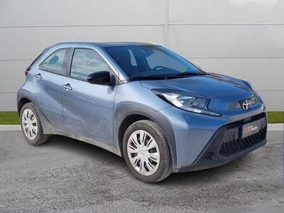 Usata Toyota Aygo X Active 98 CV (72 kW) 2025 Persian salt metallic SUV