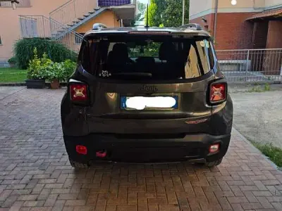 Usata Jeep Renegade Trailhawk 170 CV (125 kW) 2016 Marrone SUV