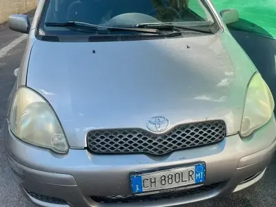 Usata Toyota Yaris 75 CV (55 kW) 2004 Berlina