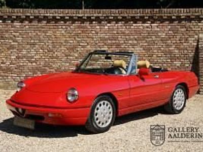 Usata Alfa Romeo Spider 120 CV (88 kW) 1991 Rosso Cabrio
