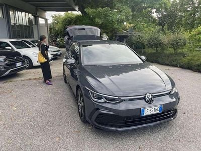 Begagnad VW Golf VIII R-line 131 HK (96 kW) 2021 Sedan