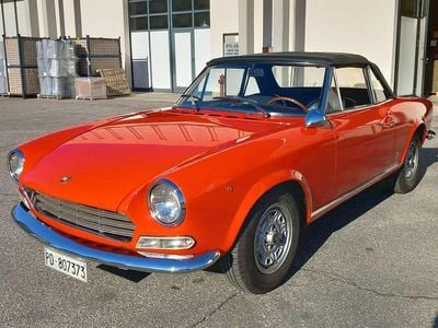 Usata Fiat 124 Spider Sport 88 CV (64 kW) 1969 Rosso Cabrio