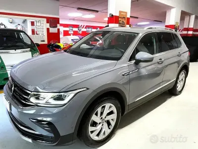 Usata VW Tiguan 150 CV (110 kW) 2021 Grigio SUV
