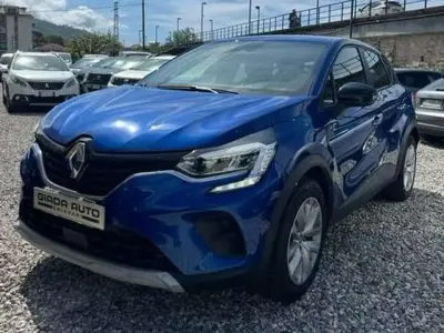 Usata Renault Captur Equilibre 91 CV (66 kW) 2023 Blu iron SUV