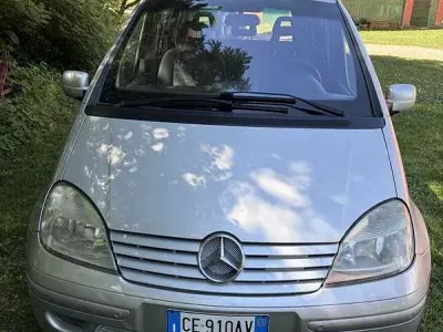 Usata Mercedes Vaneo 91 CV (66 kW) 2003 Grigio Monovolume