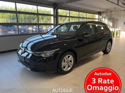 Usata VW Golf VIII Life 116 CV (85 kW) 2024 Grigio Berlina