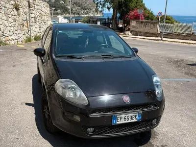 Usata Fiat Grande Punto 77 CV (56 kW) 2012 Utilitaria